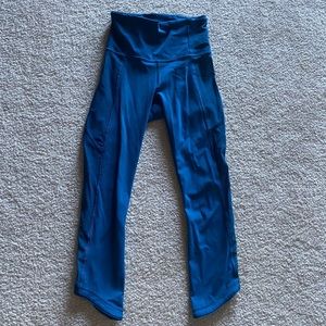 Lululemon Crop with Mesh Panel size 2 in Blue